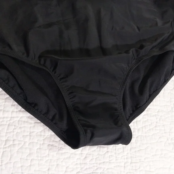 Catalina NWOT Women's 22W Black  and Purple One Piece Swimsuit - Picture 4 of 11